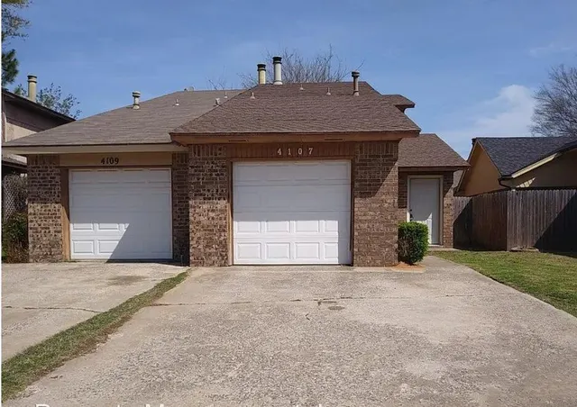 Front exterior — 4107 Heritage Place Drive, Norman, OK 73072