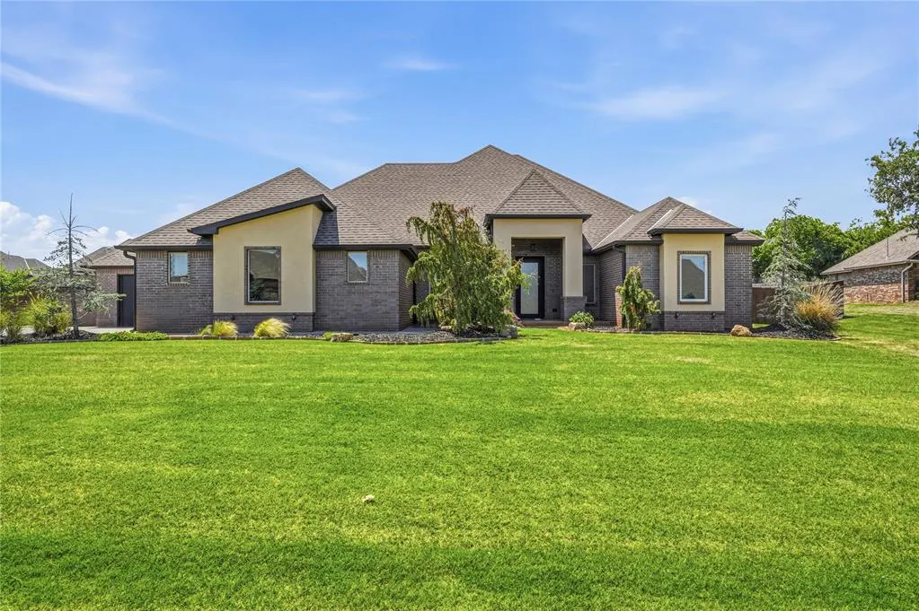 Photo 2 — 1103 Riata Road, Tuttle, OK 73089