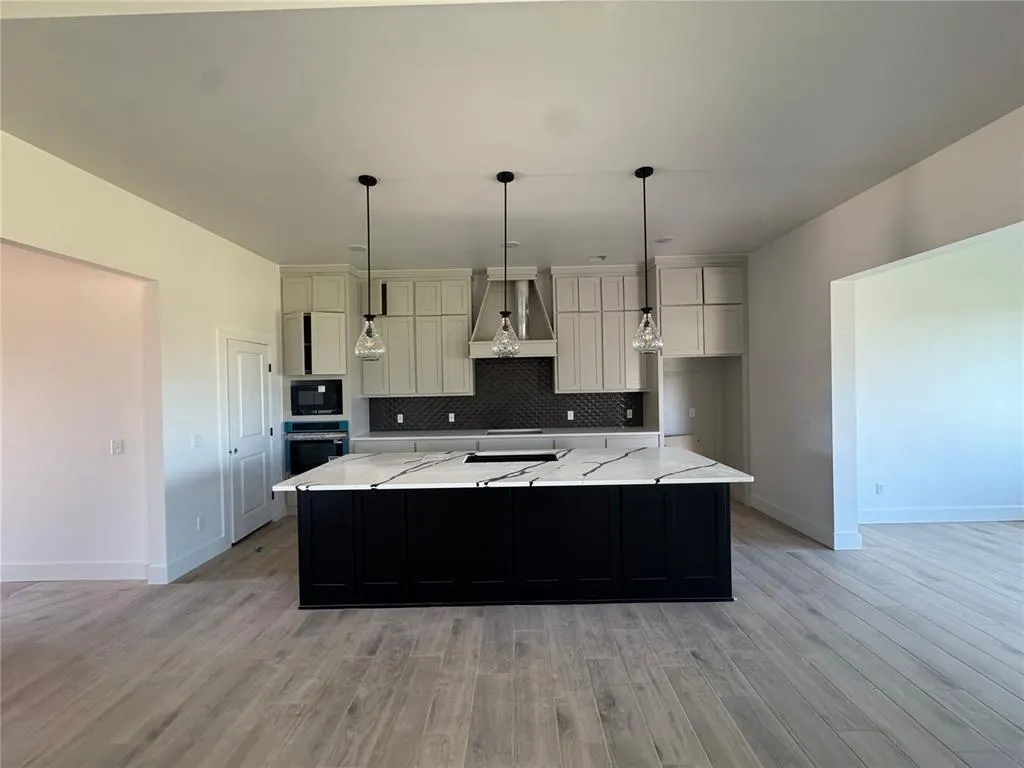 Photo 3 — 9305 NW 147th Terrace, Yukon, OK 73099