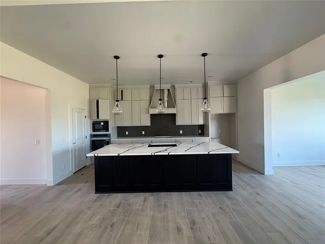Photo 3 — 9305 NW 147th Terrace, Yukon, OK 73099