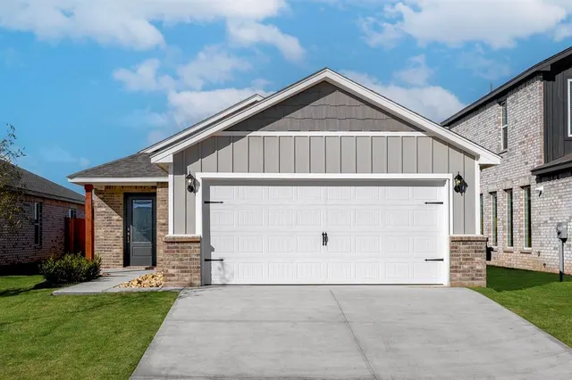 Front exterior — 12716 Carrara Lane, Yukon, OK 73099