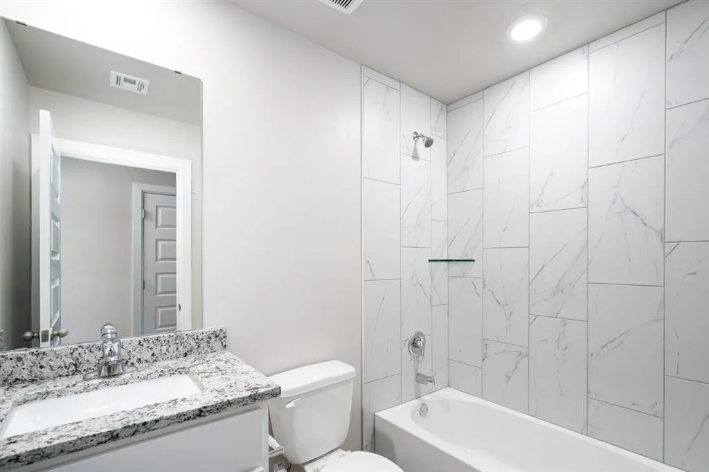 Photo 9 — 12716 Carrara Lane, Yukon, OK 73099