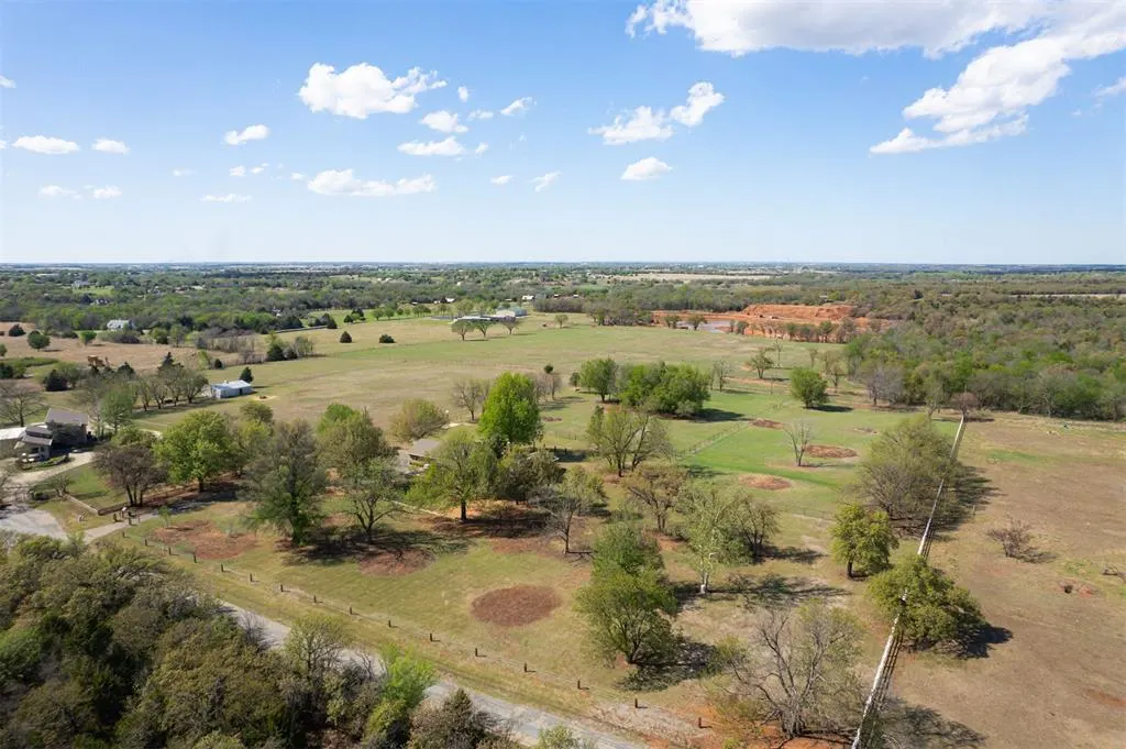 Photo 46 — 2705 Redbud Lane, Edmond, OK 73025
