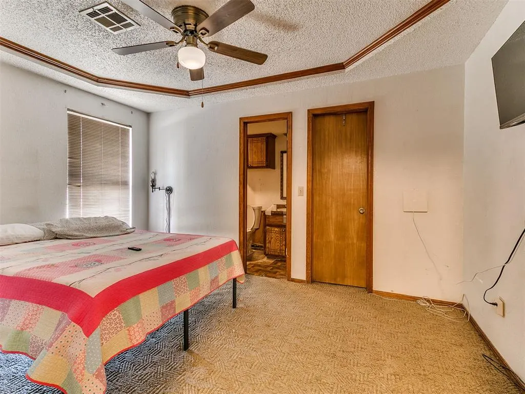 Photo 14 — 904 SE 15th Street, Moore, OK 73160