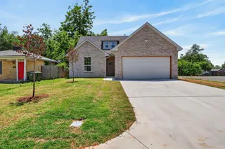 Sold home at 512 E Ercoupe Drive