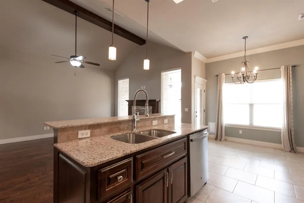 Photo 16 — 2124 Newbrook Drive, Edmond, OK 73003
