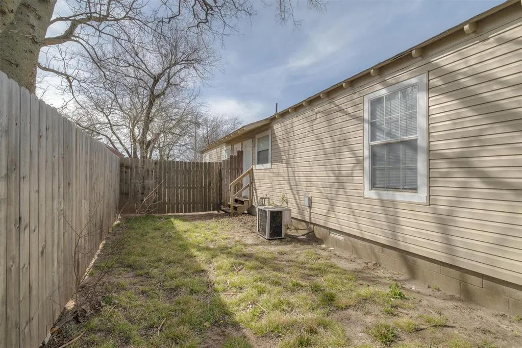 Photo 3 — 1133 Stubbeman Avenue, Norman, OK 73069