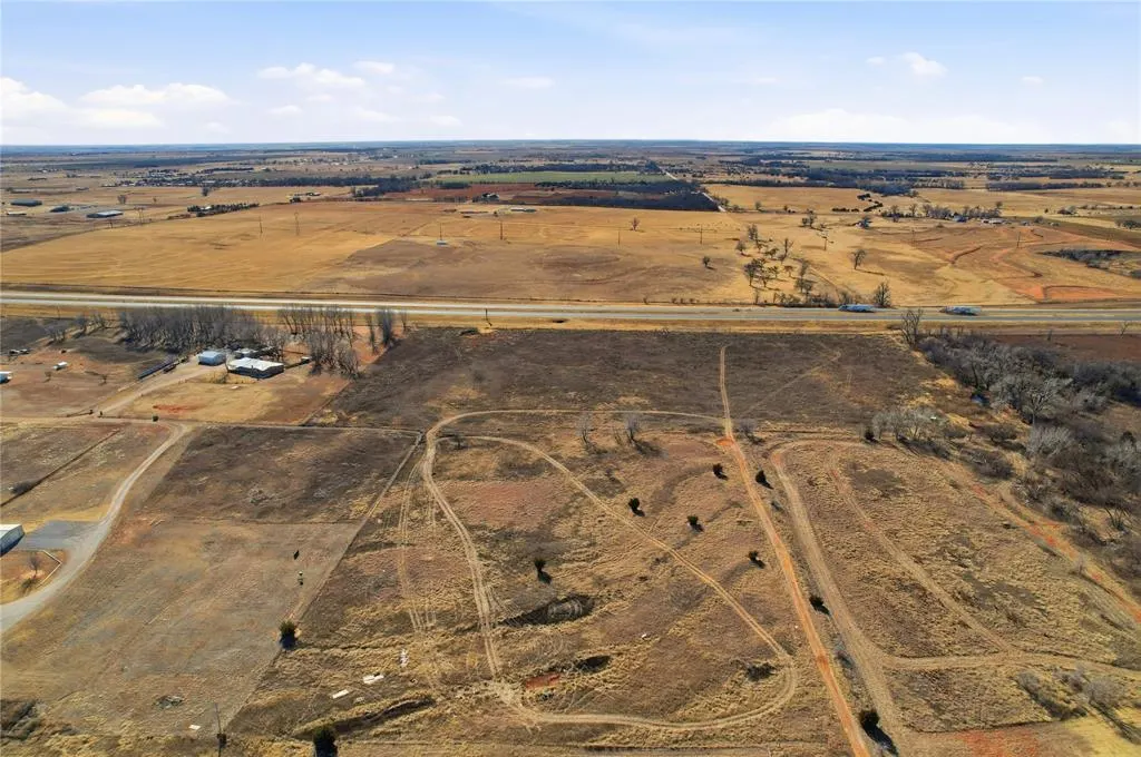 Front exterior — N 1960 Circle, Elk City, OK 73644