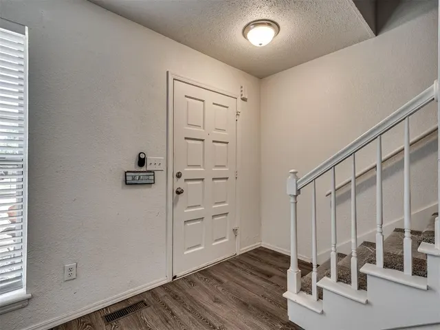 Photo 5 — 3039 W Wilshire Boulevard, Oklahoma City, OK 73116