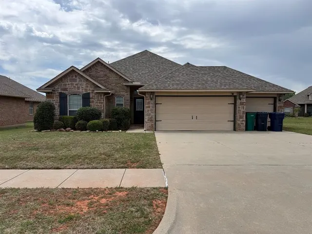 Front exterior — 16209 Juliet Drive, Edmond, OK 73013