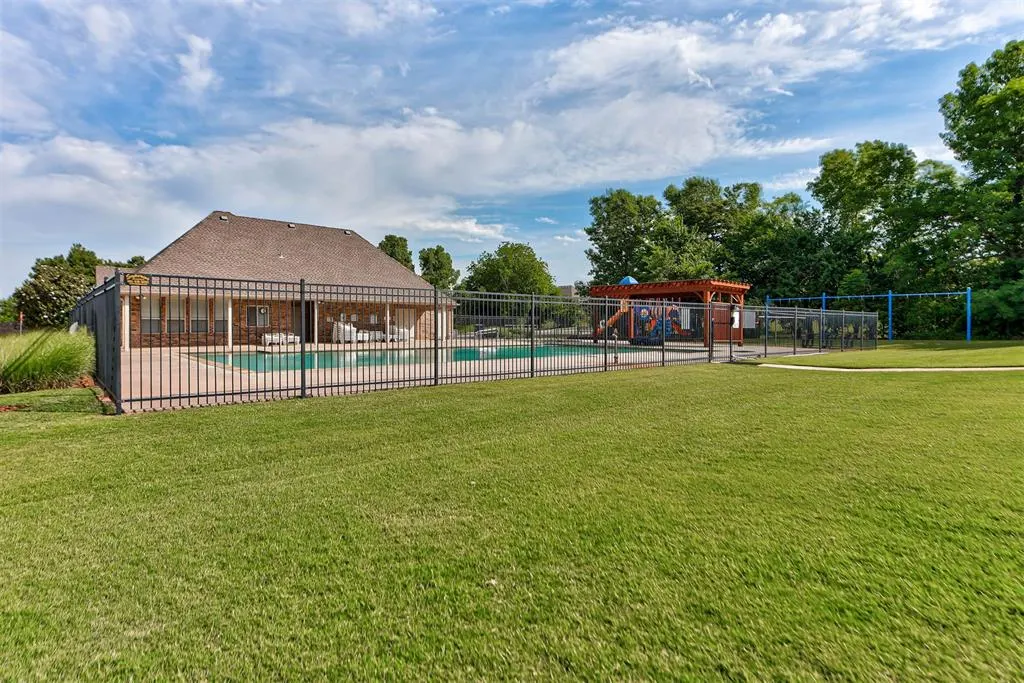 Photo 40 — 19513 Crest Ridge Drive, Edmond, OK 73012