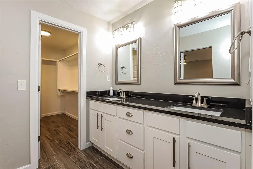 Photo 13 — 7301 Skylark Lane, Oklahoma City, OK 73162