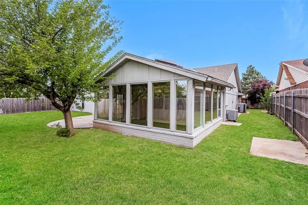 Photo 19 — 7301 Skylark Lane, Oklahoma City, OK 73162