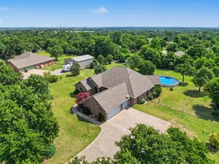 Sold home at 746 E Choctaw Street