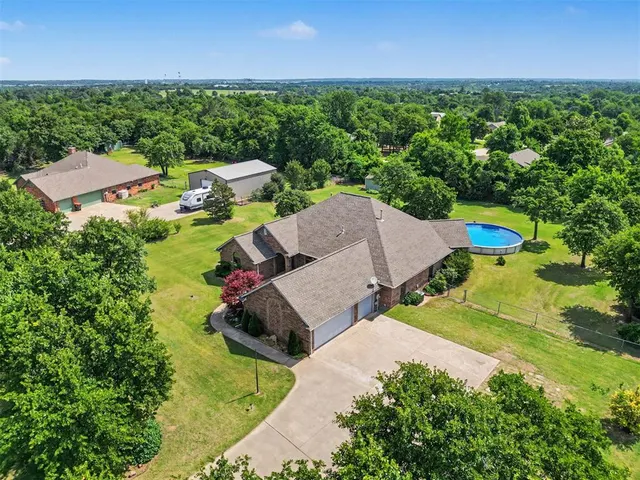 Front exterior — 746 E Choctaw Street, Choctaw, OK 73020
