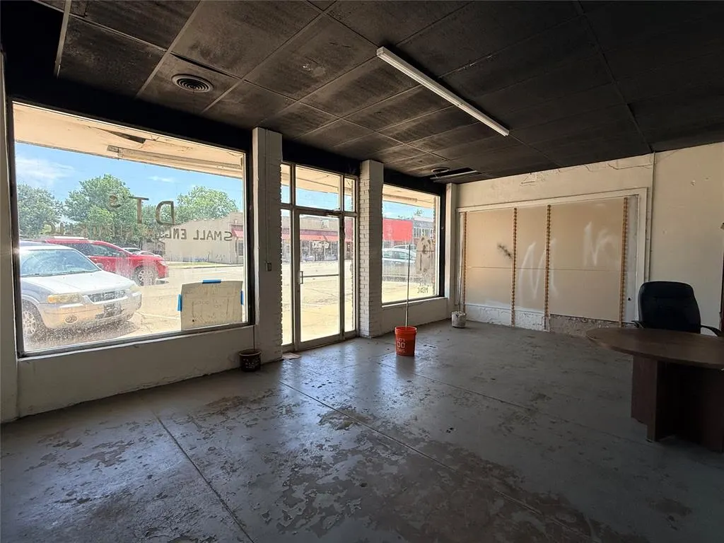 Photo 2 — 606 W Carl Hubbell Boulevard, Meeker, OK 74855