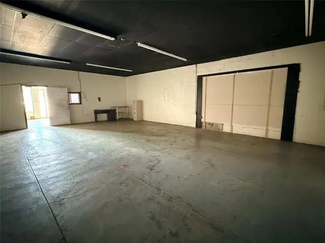 Photo 4 — 606 W Carl Hubbell Boulevard, Meeker, OK 74855
