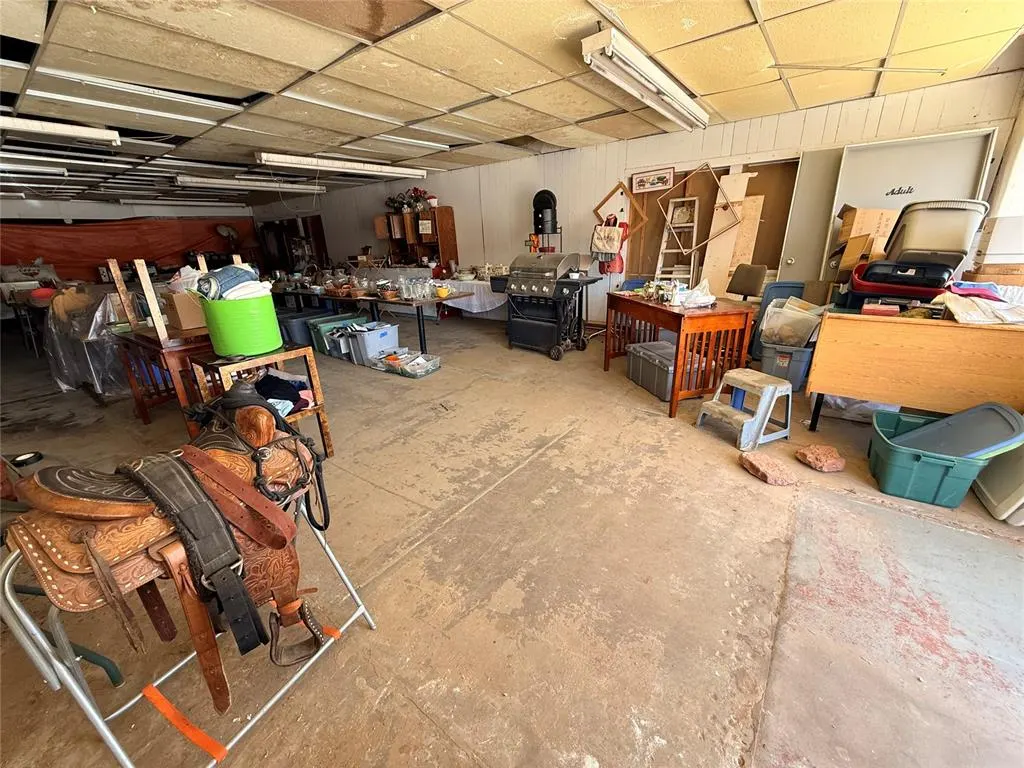 Photo 8 — 606 W Carl Hubbell Boulevard, Meeker, OK 74855