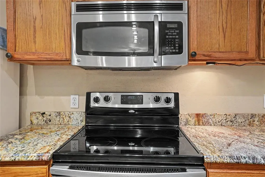 Photo 11 — 429 S Bailey Street, Hobart, OK 73651