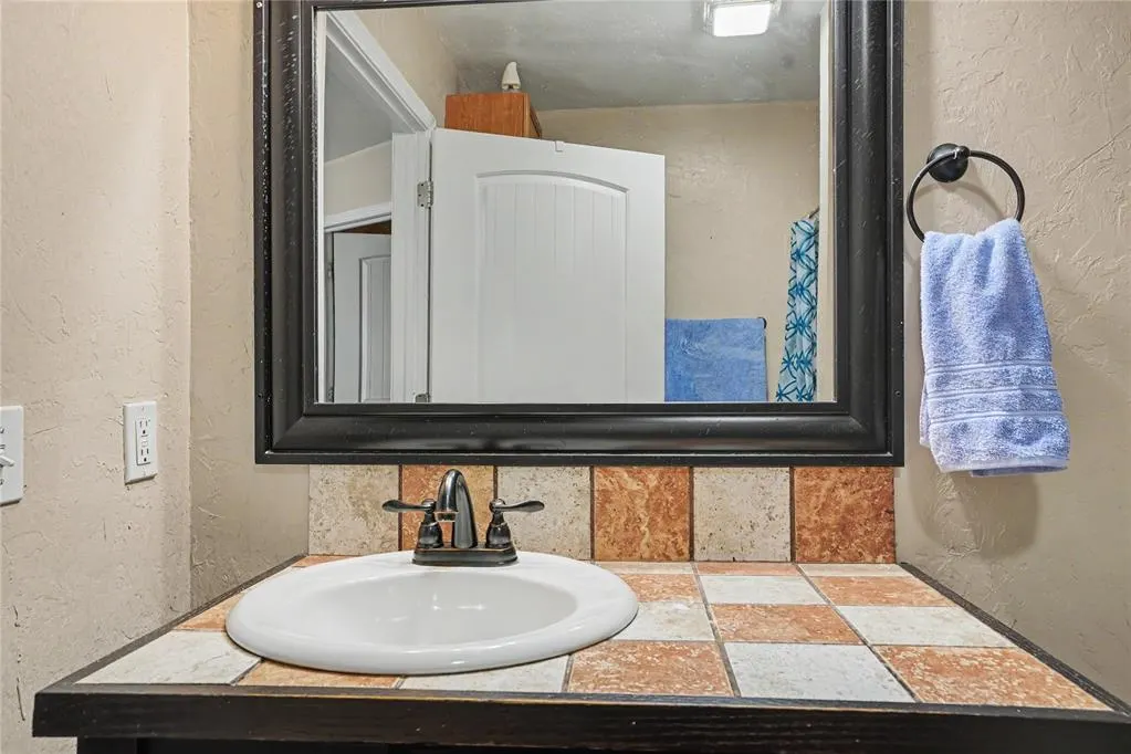 Photo 22 — 429 S Bailey Street, Hobart, OK 73651
