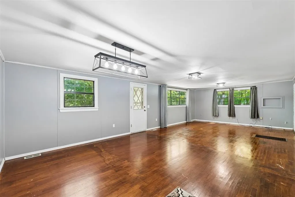 Photo 4 — 3925 W Park Place, Oklahoma City, OK 73107