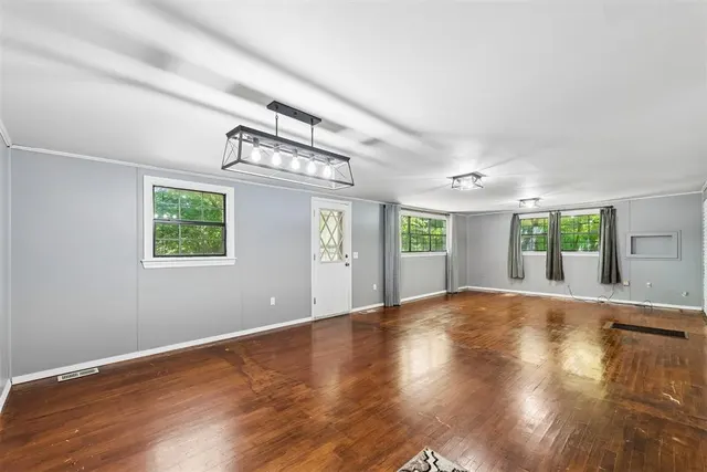 Photo 4 — 3925 W Park Place, Oklahoma City, OK 73107