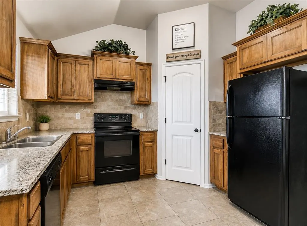 Photo 4 — 12828 William Penn Boulevard, Oklahoma City, OK 73120