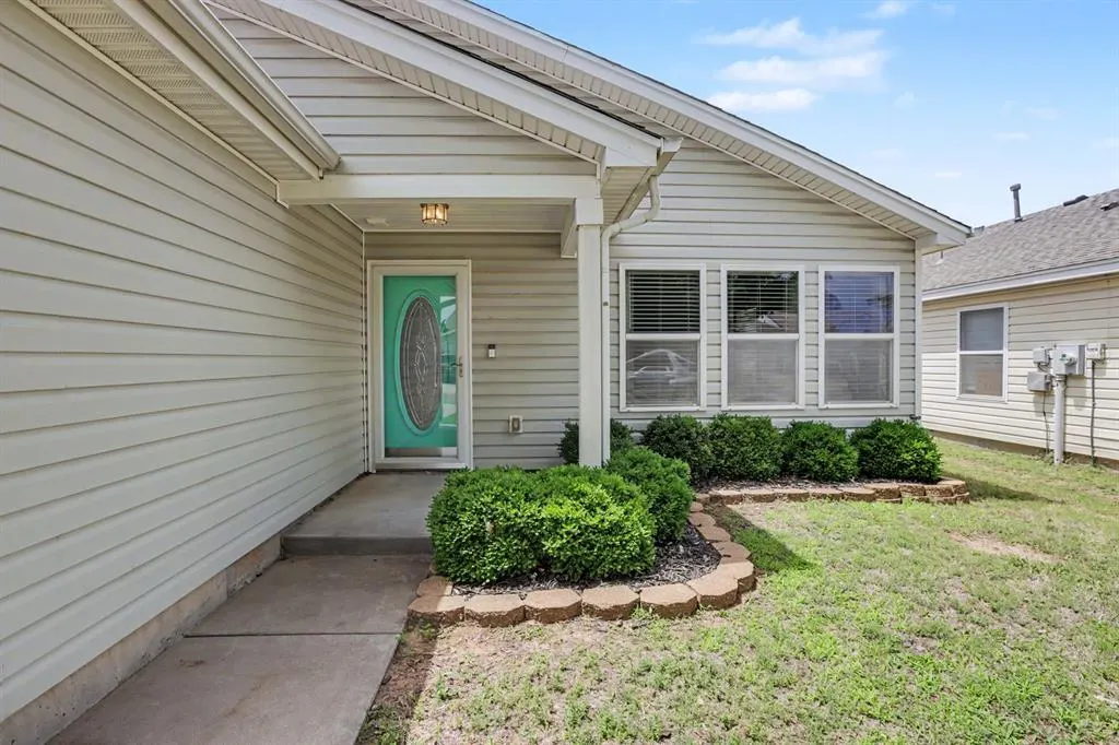 Photo 4 — 15513 Camellia Road, Oklahoma City, OK 73170