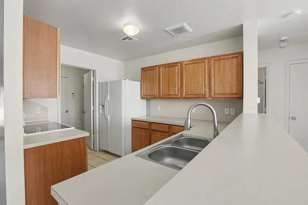 Photo 10 — 15513 Camellia Road, Oklahoma City, OK 73170