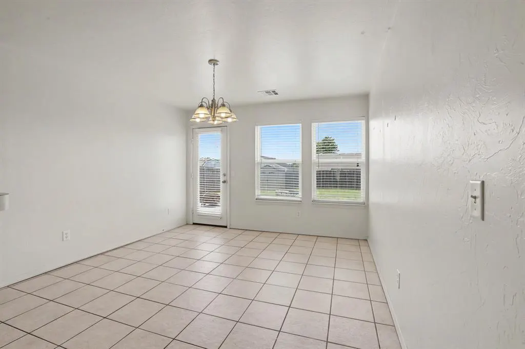 Photo 16 — 15513 Camellia Road, Oklahoma City, OK 73170