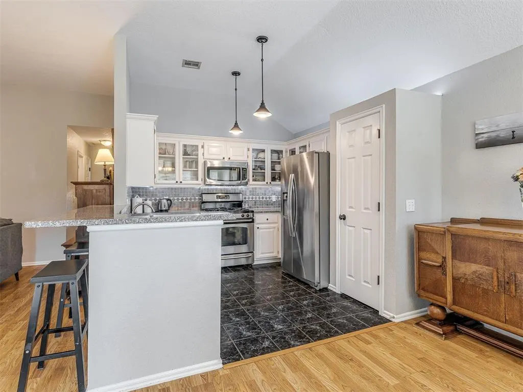 Photo 12 — 917 Goshawk Drive, Norman, OK 73072