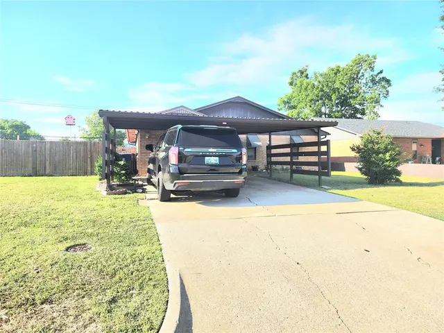 Front exterior — 313 NW 92nd Street, Oklahoma City, OK 73114