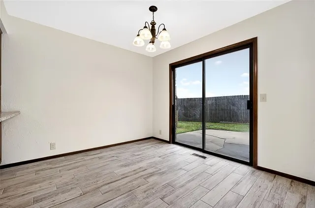 Photo 7 — 9601 Berkley Court, Oklahoma City, OK 73162