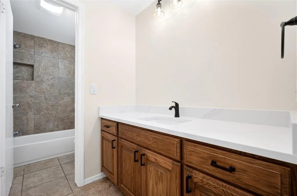 Photo 14 — 9601 Berkley Court, Oklahoma City, OK 73162