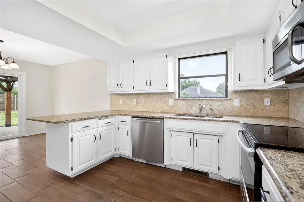 Photo 29 — 9601 Berkley Court, Oklahoma City, OK 73162