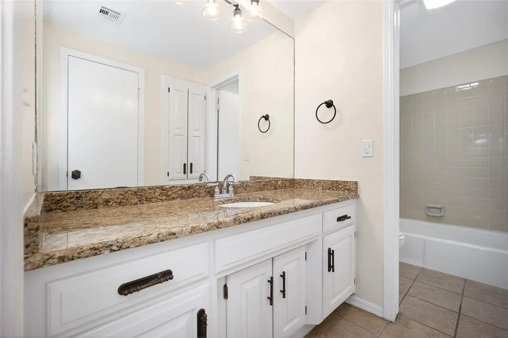 Photo 32 — 9601 Berkley Court, Oklahoma City, OK 73162