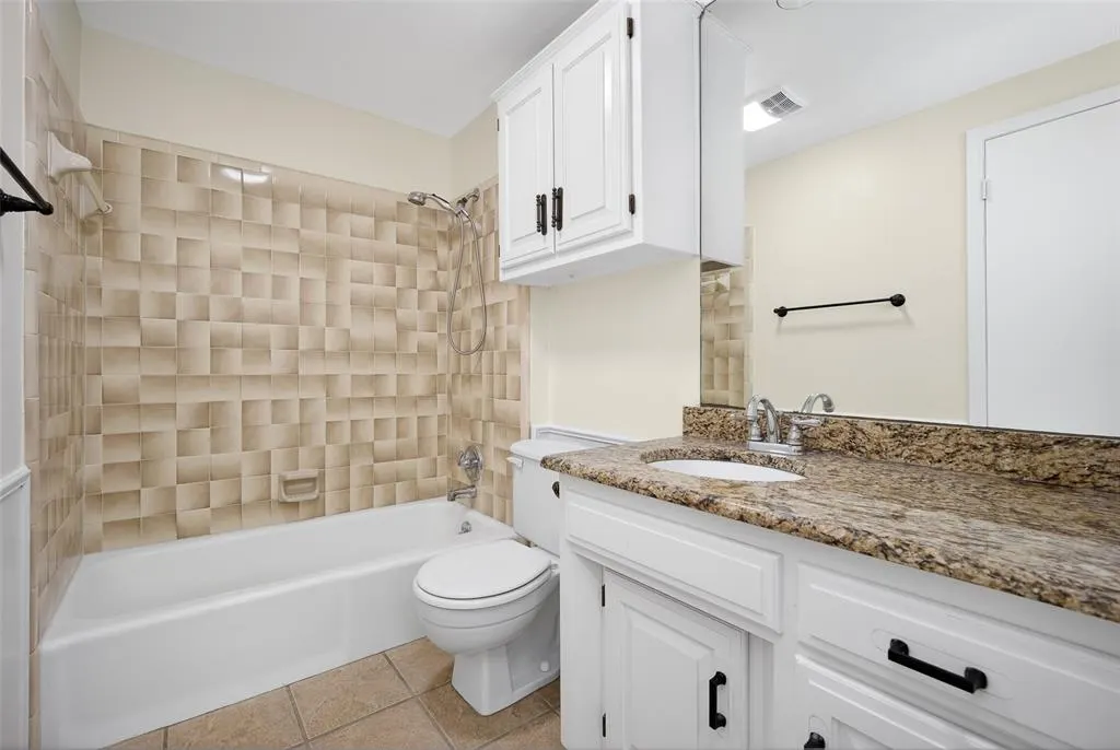 Photo 36 — 9601 Berkley Court, Oklahoma City, OK 73162