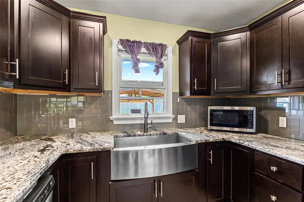 Photo 11 — 1208 N Grant Street, Cordell, OK 73632