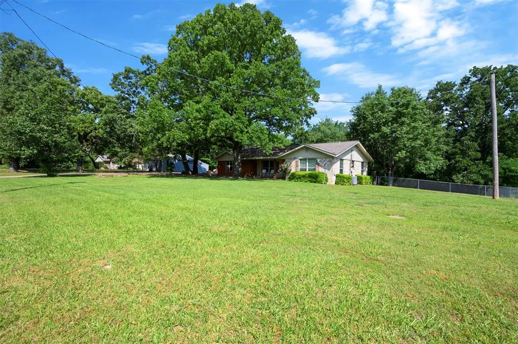 Photo 3 — 555 Skipjack Road, Eagletown, OK 74734