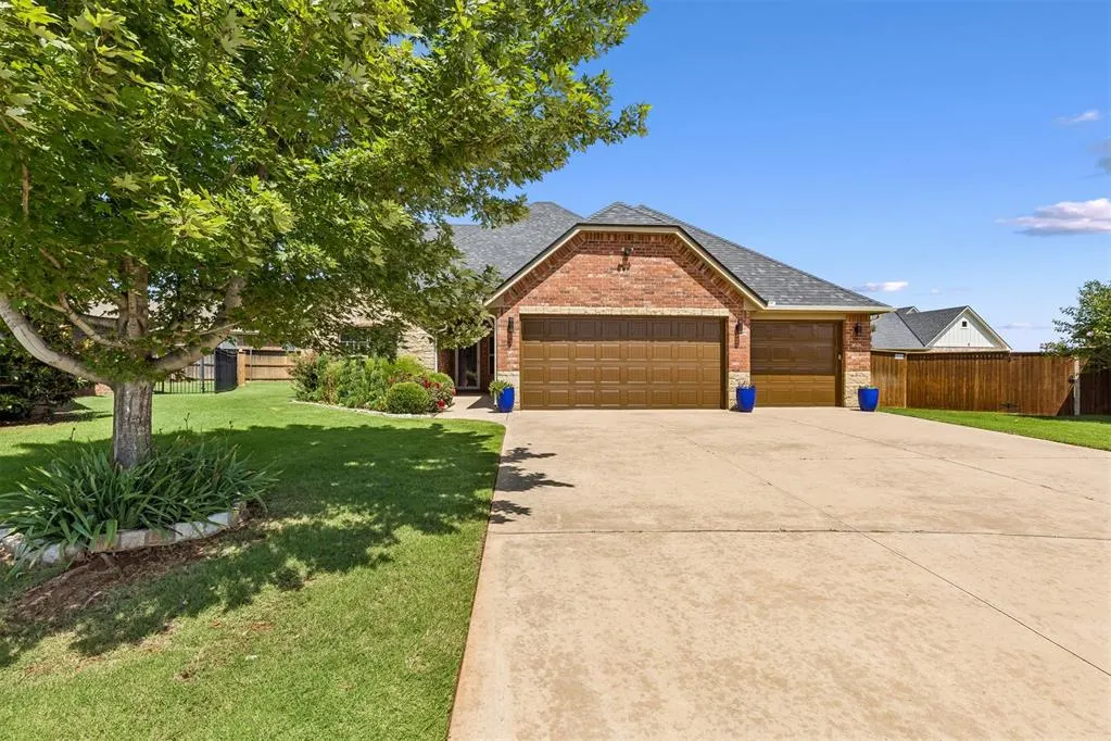 Front exterior — 8421 NW 126th Street, Oklahoma City, OK 73142