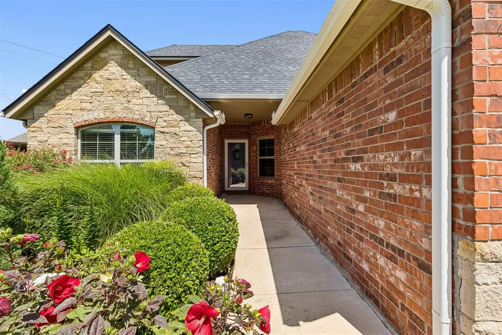 Photo 3 — 8421 NW 126th Street, Oklahoma City, OK 73142