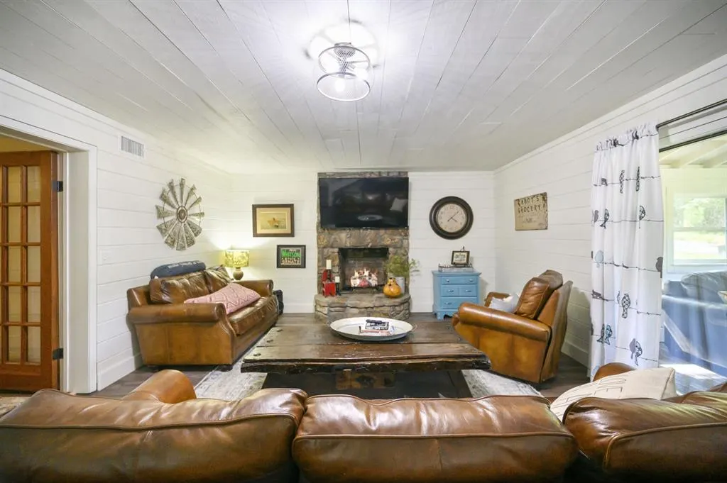 Photo 12 — 129 Halibut Cove Lane, Broken Bow, OK 74728