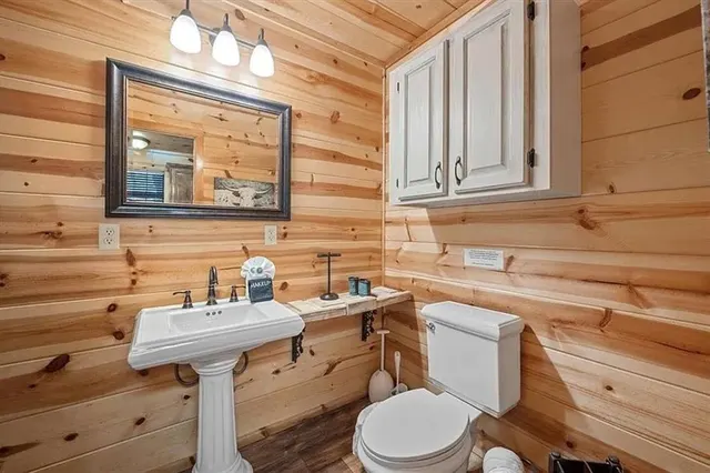 Photo 5 — 211 Marlin Drive, Broken Bow, OK 74728