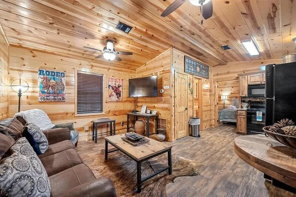 Photo 14 — 211 Marlin Drive, Broken Bow, OK 74728