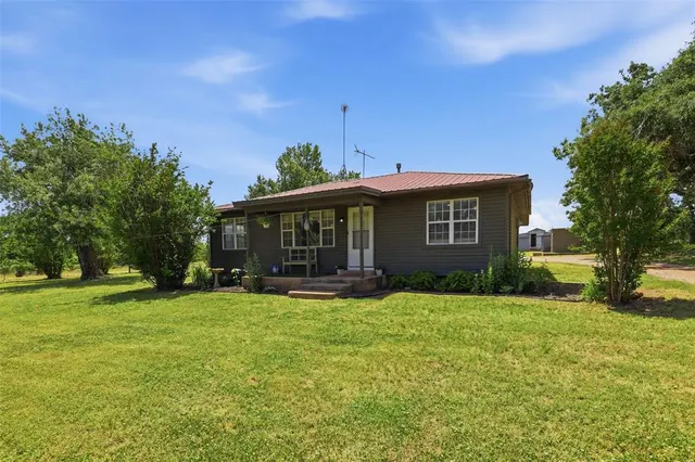 Photo 3 — 21502 Coker Road, Tecumseh, OK 74873