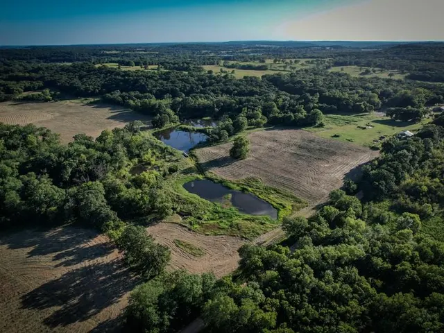 Photo 2 — 385001 E 1150 RD Road, Weleetka, OK 74880