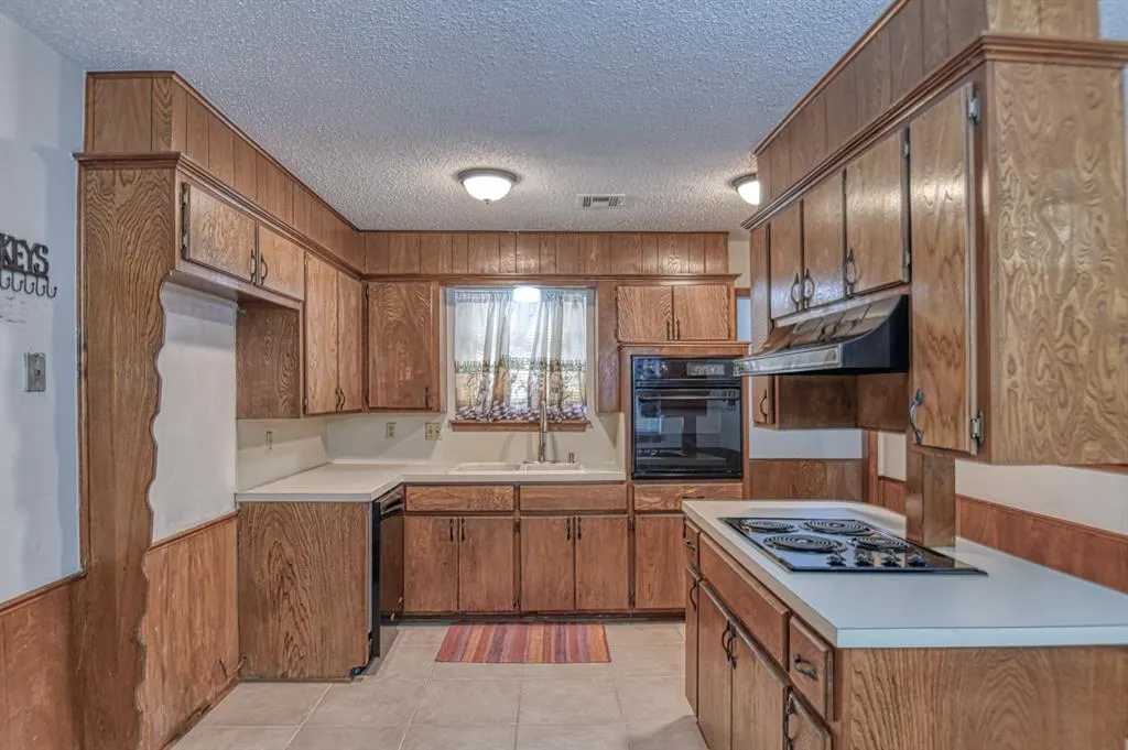 Photo 9 — 1501 Glencliff Drive, Norman, OK 73071