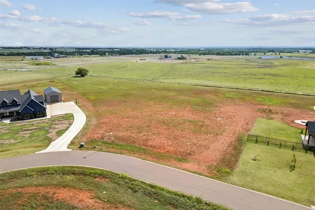 Photo 2 — 22866 Tuscan Estates Drive, Edmond, OK 73025