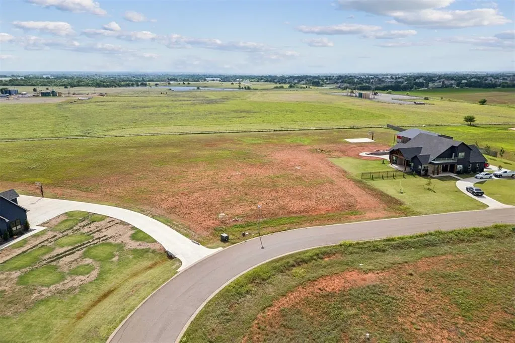 Photo 3 — 22866 Tuscan Estates Drive, Edmond, OK 73025
