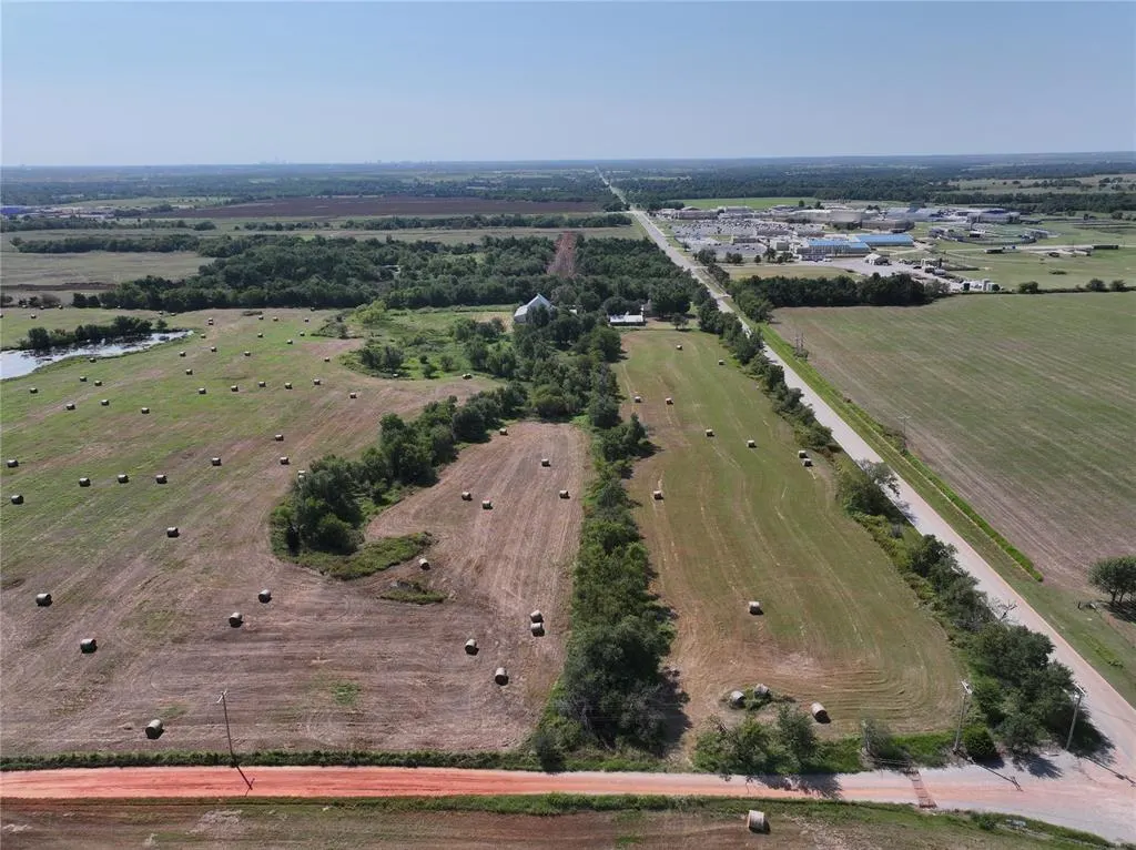 Front exterior — N MacArthur Boulevard, Edmond, OK 73013